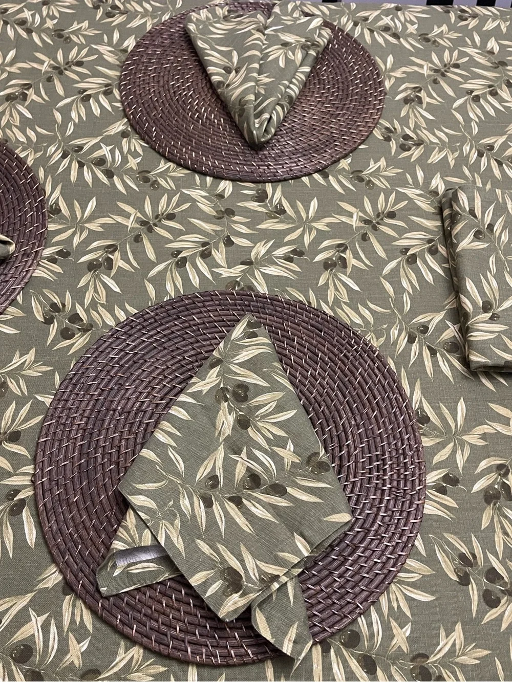 Williams Sonoma 1 Tablecloth 8 Napkins Made In Italy Green With Black Olives